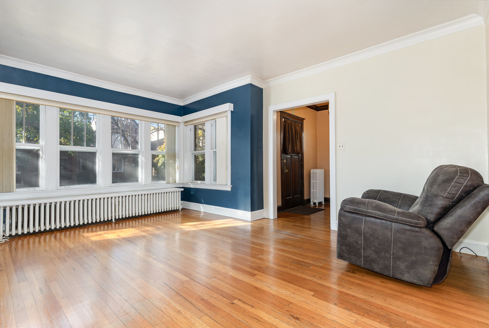 2113 N Avers Avenue, Chicago, IL 60647