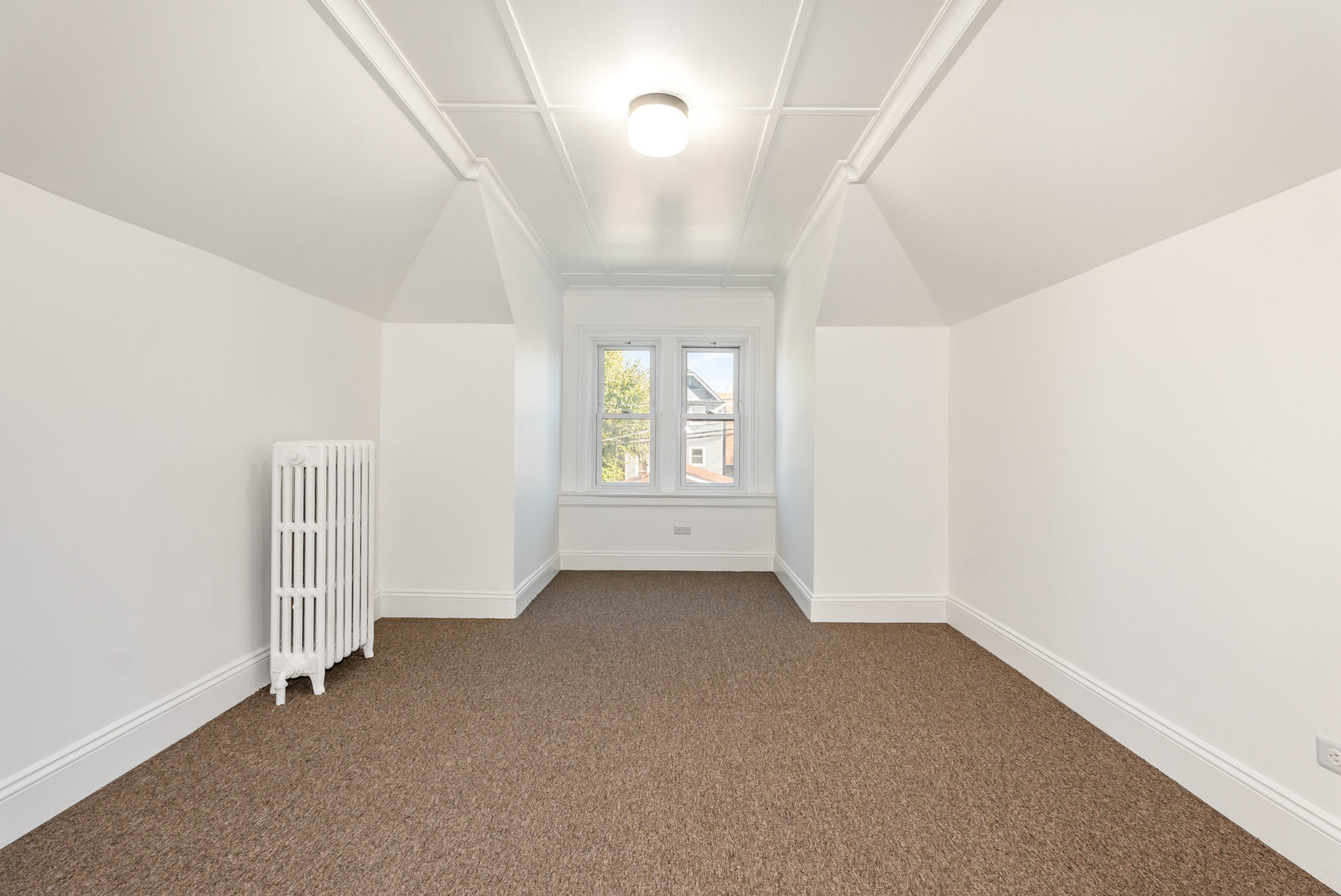 2113 N Avers Avenue, Chicago, IL 60647