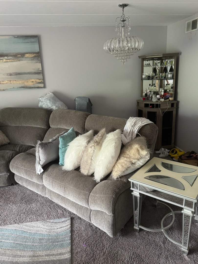 18855 Burnham Avenue #231, Lansing, IL 60438