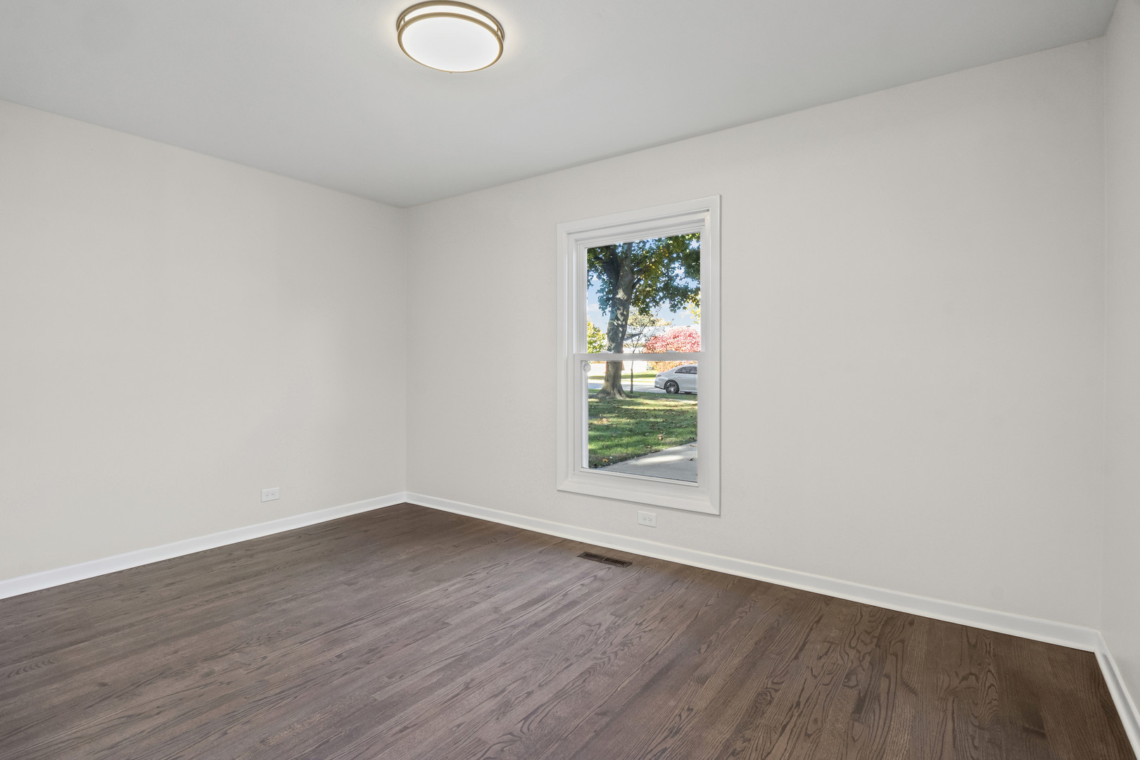 715 E Valley Lane, Arlington Heights, IL 60004