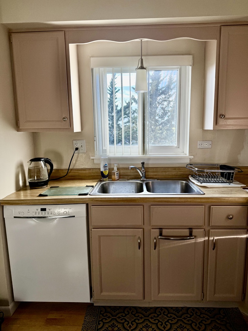 1275 E Baldwin Lane #408, Palatine, IL 60074