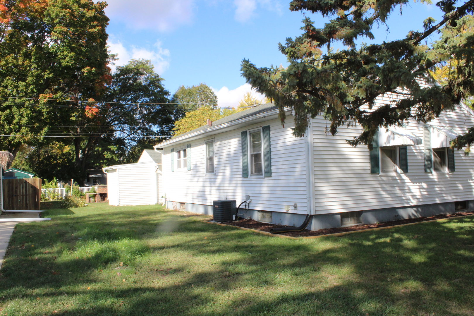 601 College Avenue, Ottawa, IL 61350