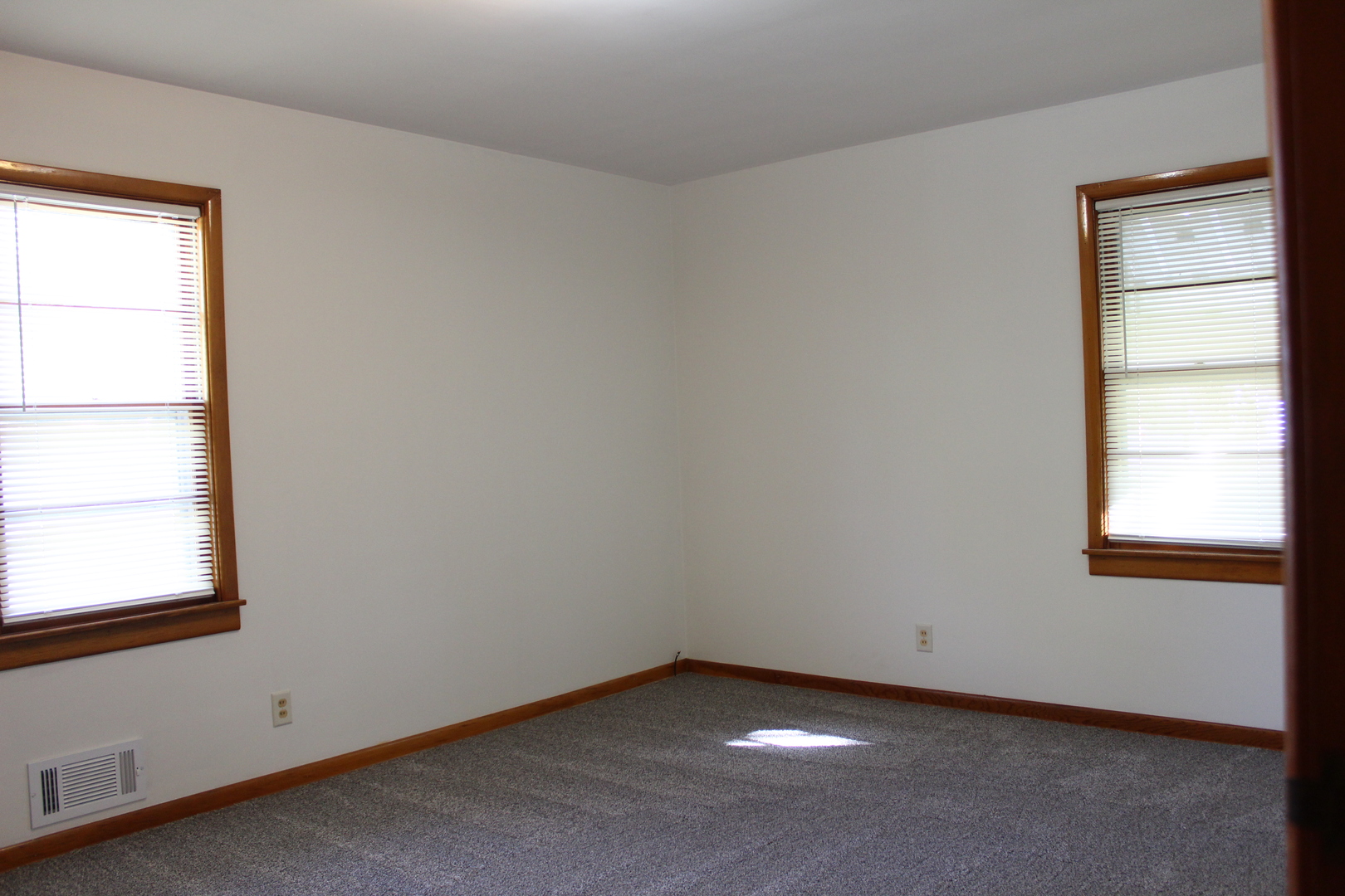 601 College Avenue, Ottawa, IL 61350