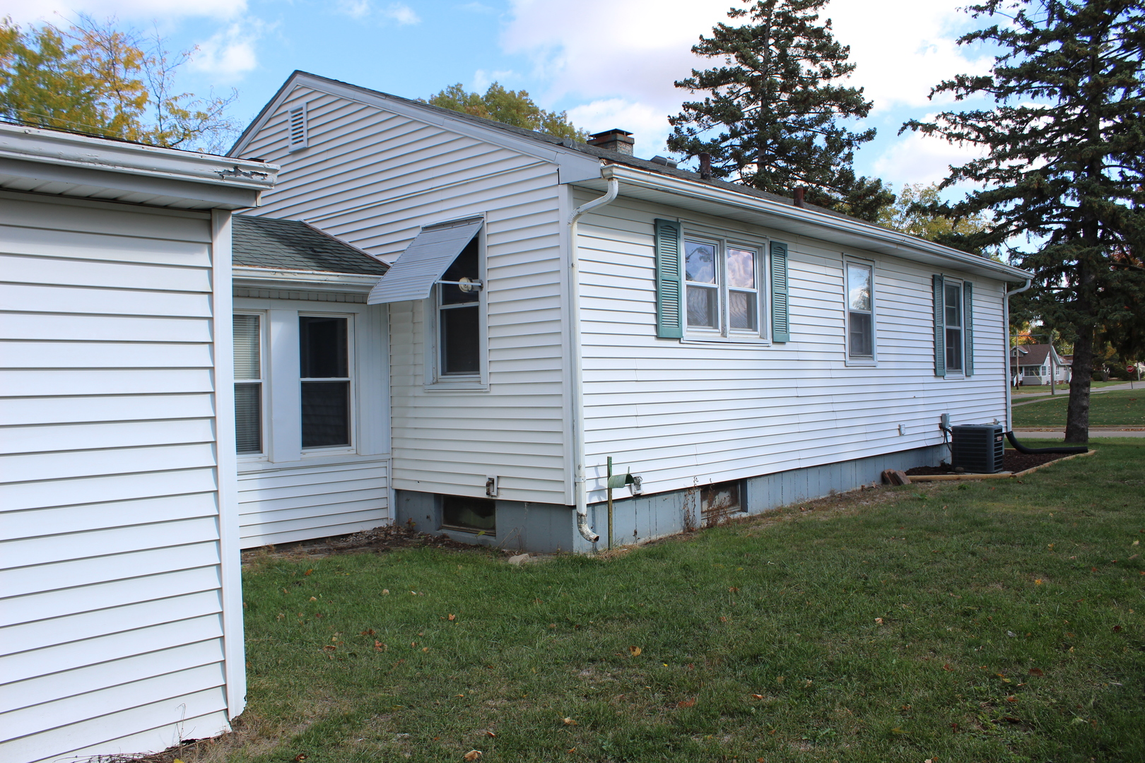 601 College Avenue, Ottawa, IL 61350