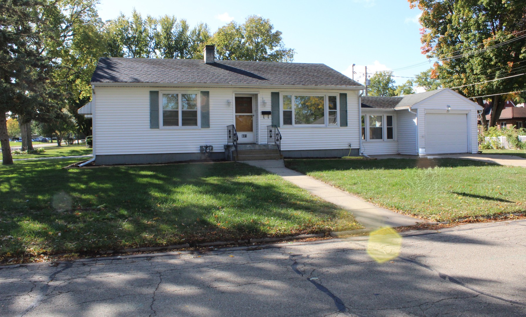 601 College Avenue, Ottawa, IL 61350