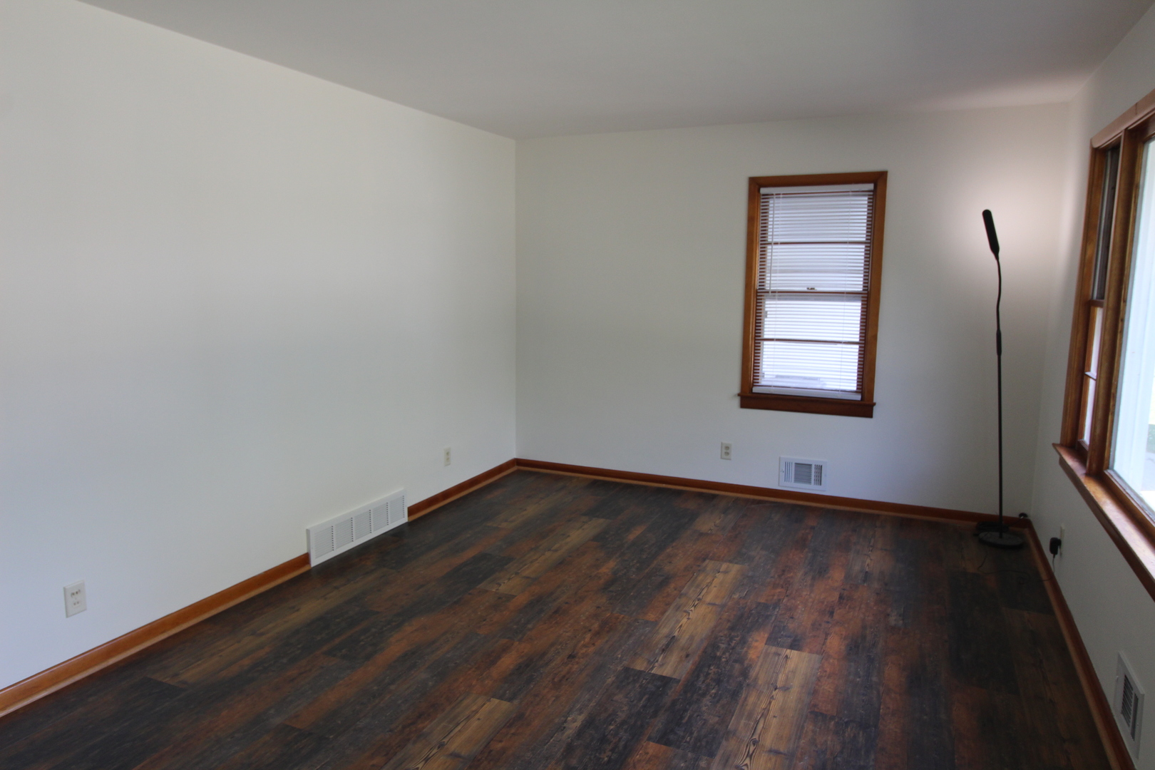 601 College Avenue, Ottawa, IL 61350