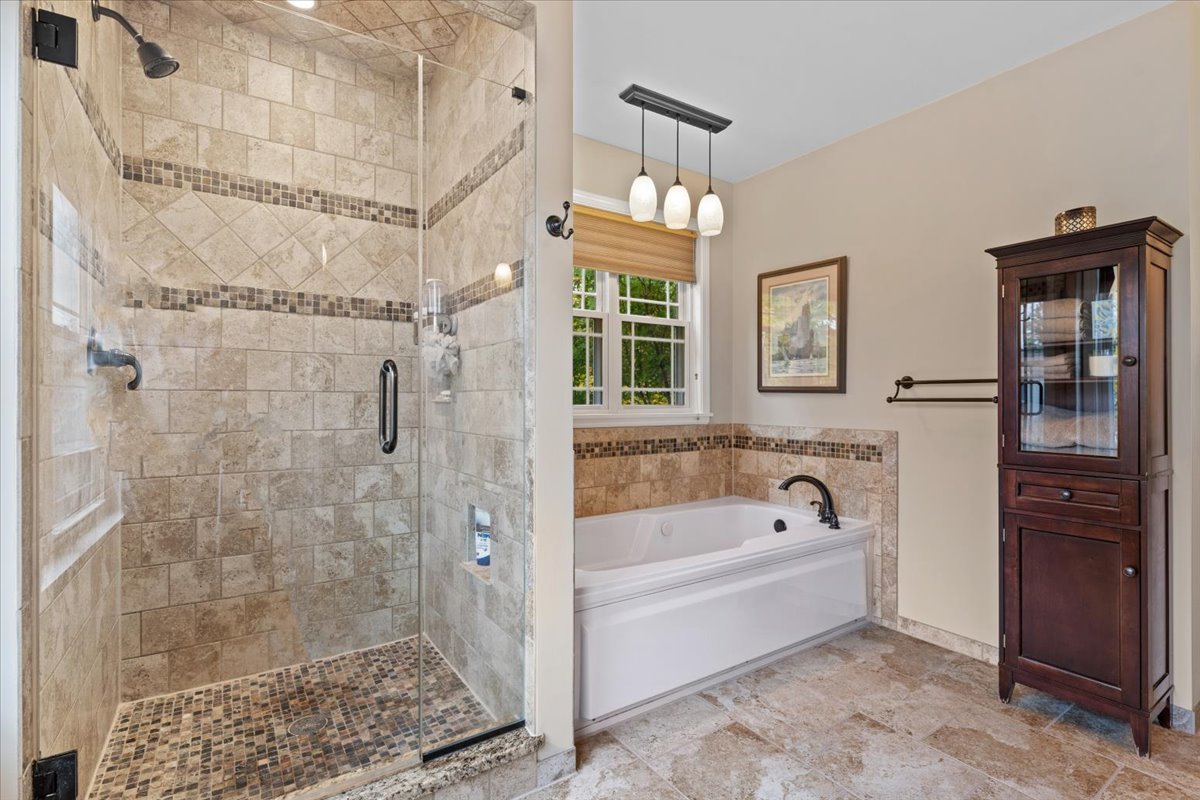 2459 Emerson Lane, Naperville, IL 60540