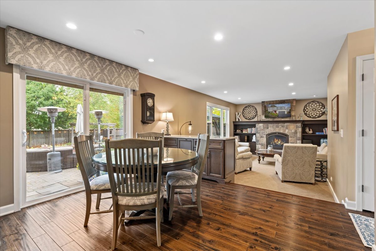 2459 Emerson Lane, Naperville, IL 60540