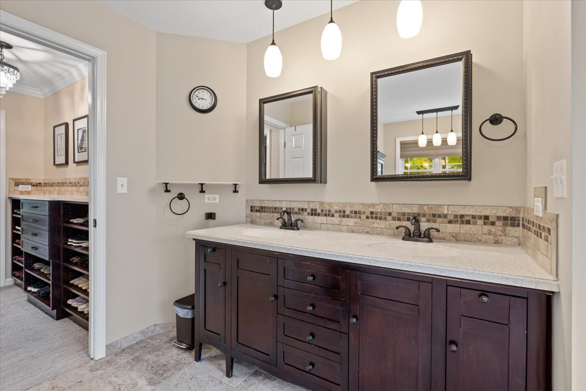 2459 Emerson Lane, Naperville, IL 60540