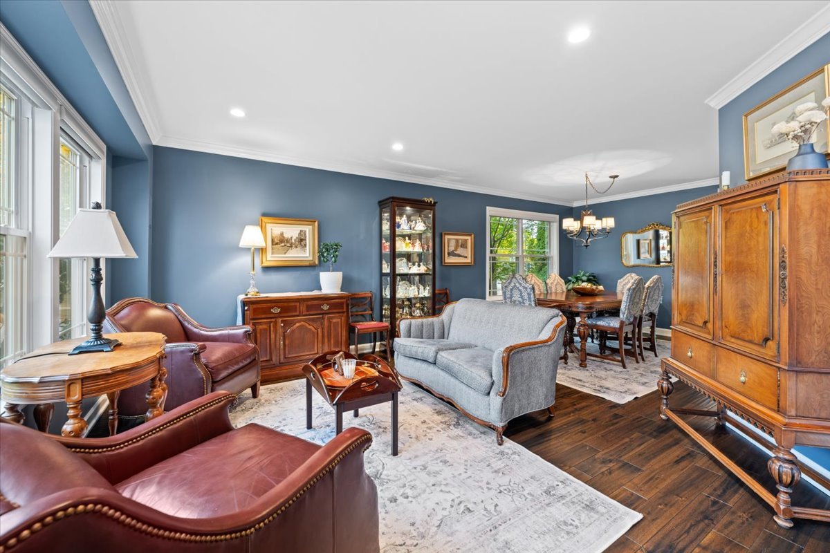 2459 Emerson Lane, Naperville, IL 60540