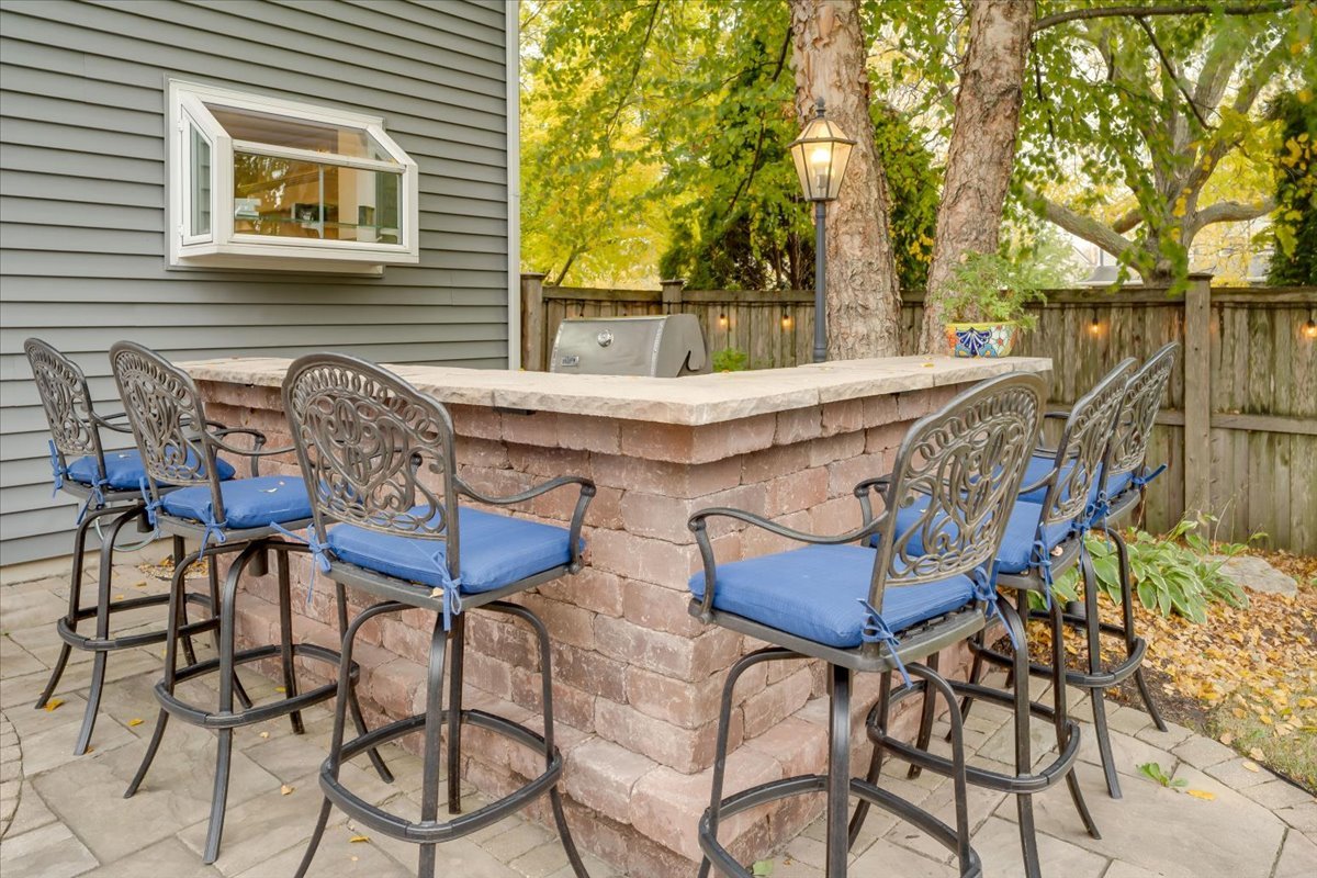 2459 Emerson Lane, Naperville, IL 60540