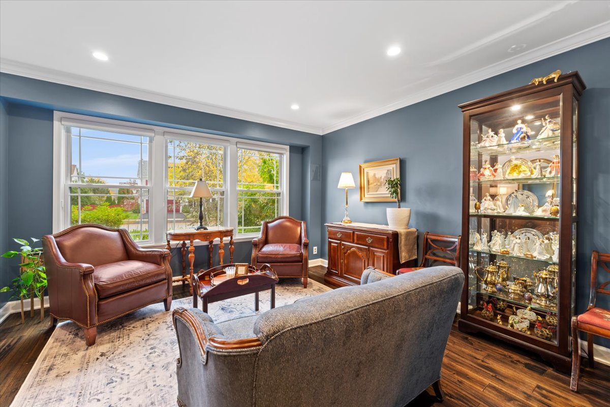 2459 Emerson Lane, Naperville, IL 60540