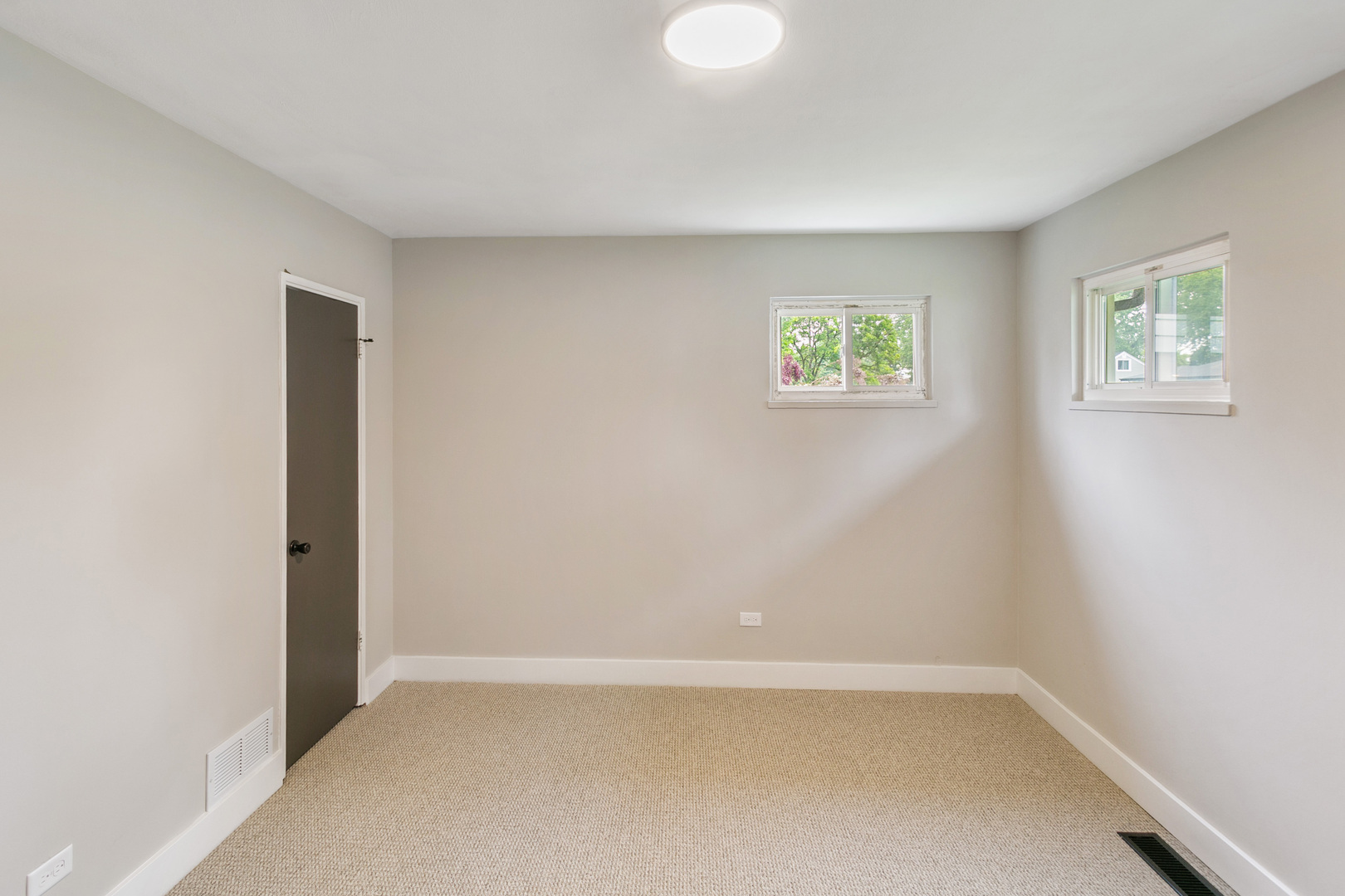 17303 Chicago Avenue, Lansing, IL 60438