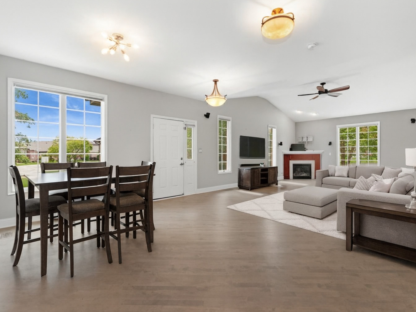 13828 W Crescenzo Drive, Manhattan, IL 60442