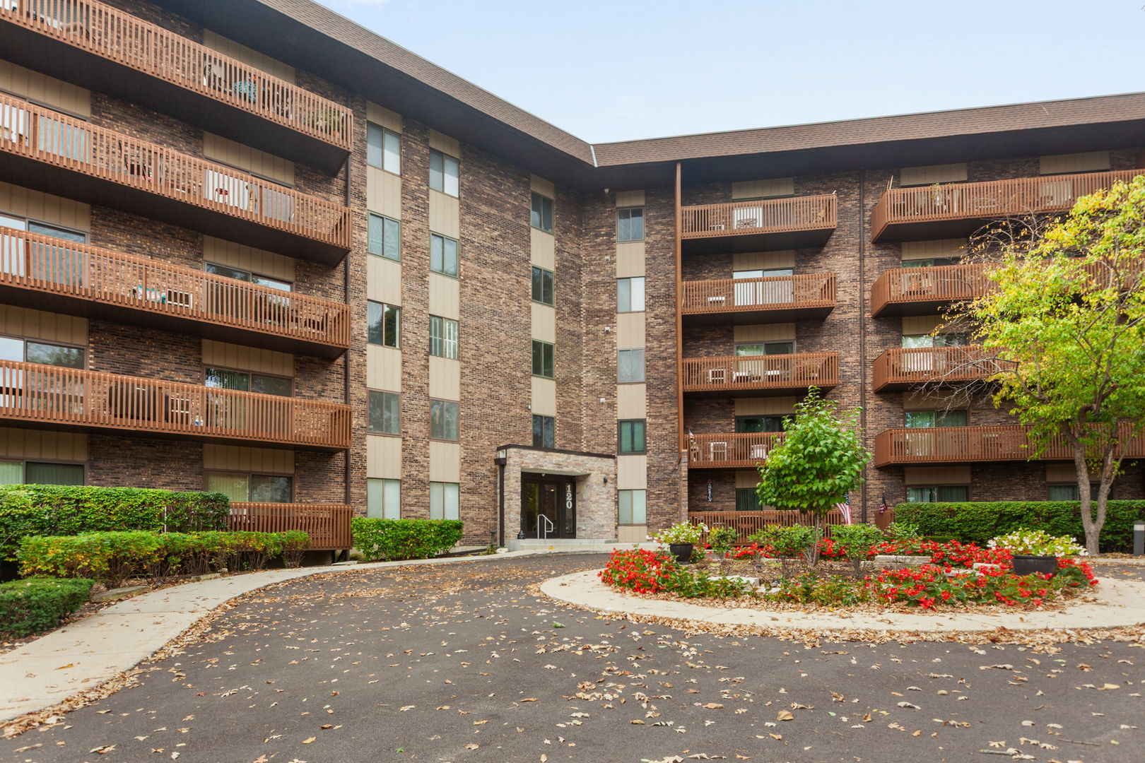 120 Lakeview Drive #514, Bloomingdale, IL 60108