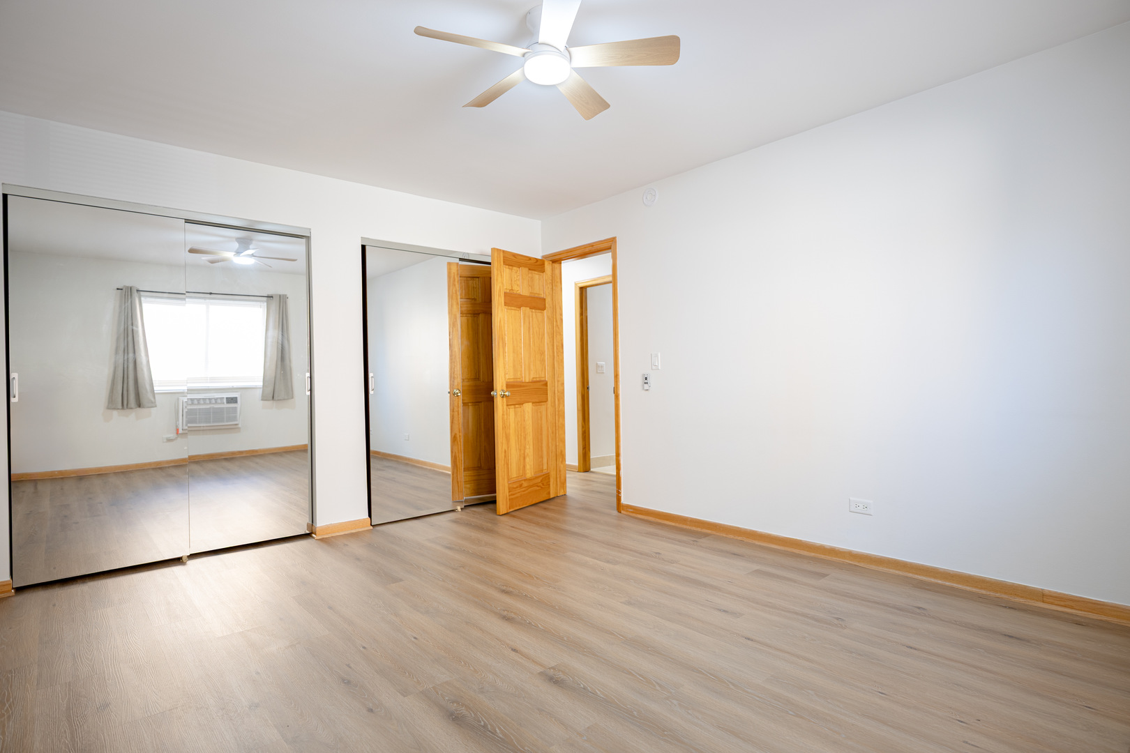 1650 Mill Street #206, Des Plaines, IL 60016