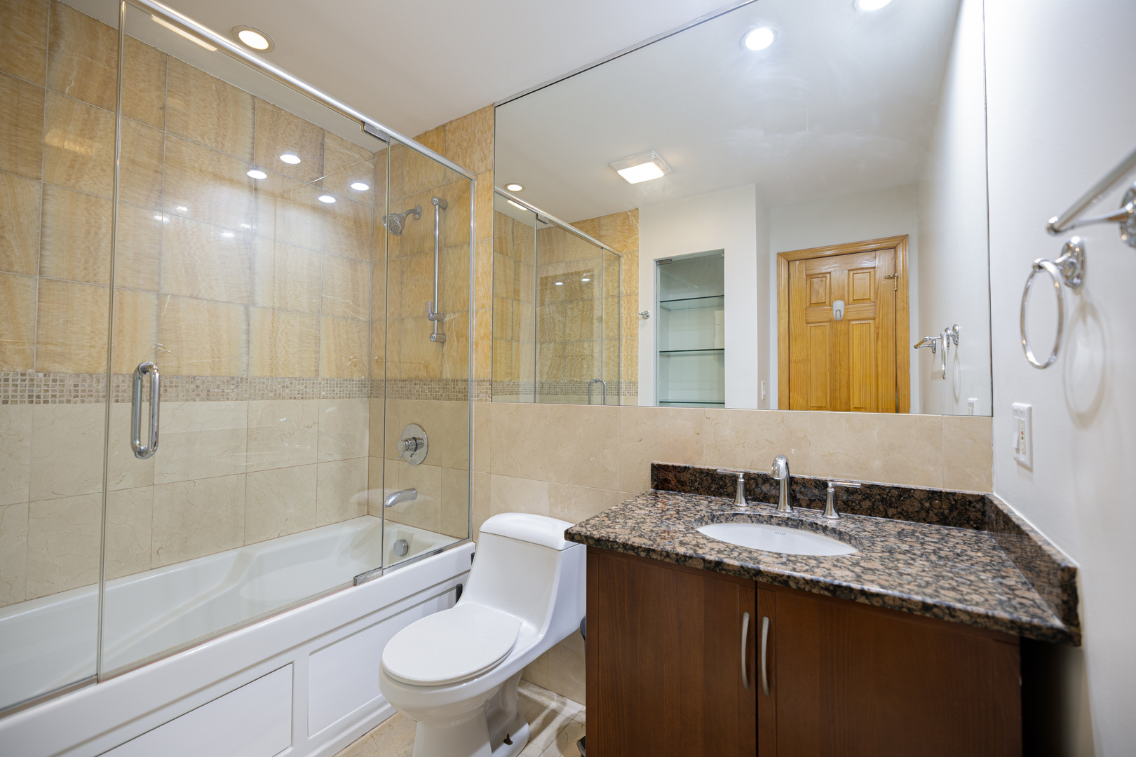 1650 Mill Street #206, Des Plaines, IL 60016