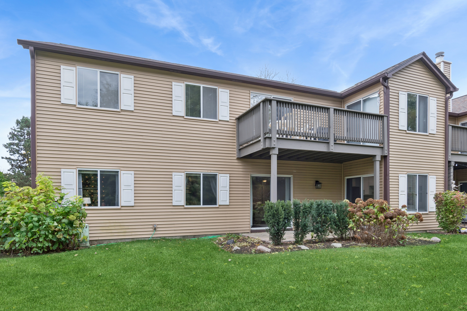 91 Midhurst Court #102A, Naperville, IL 60565