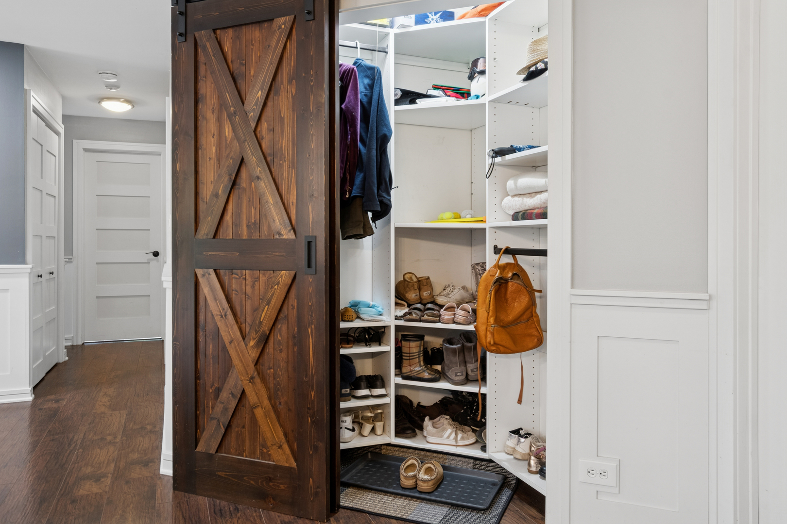 91 Midhurst Court #102A, Naperville, IL 60565