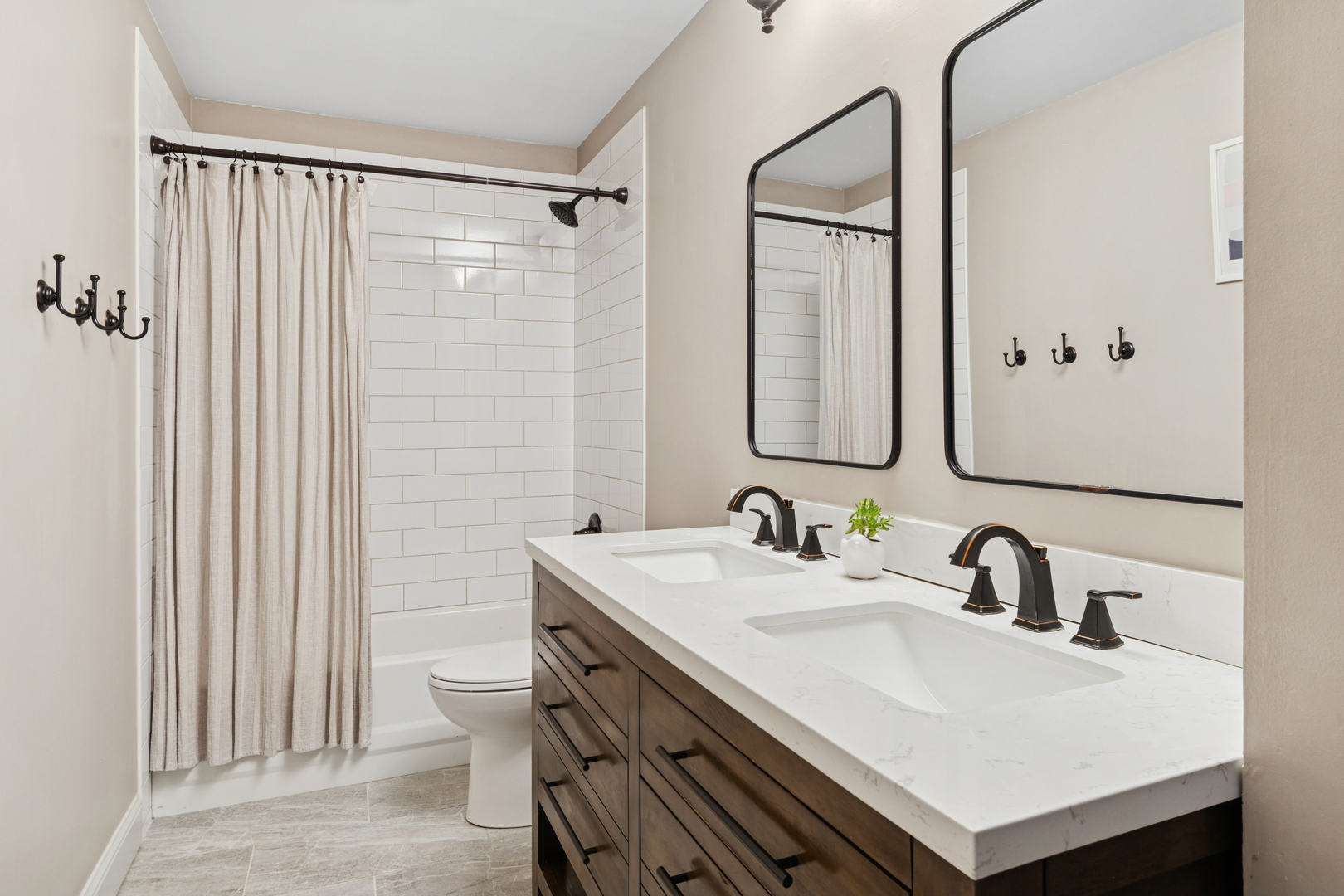 91 Midhurst Court #102A, Naperville, IL 60565