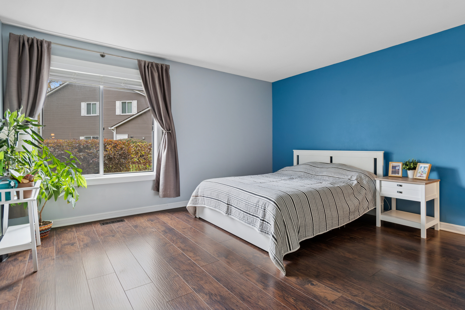 91 Midhurst Court #102A, Naperville, IL 60565