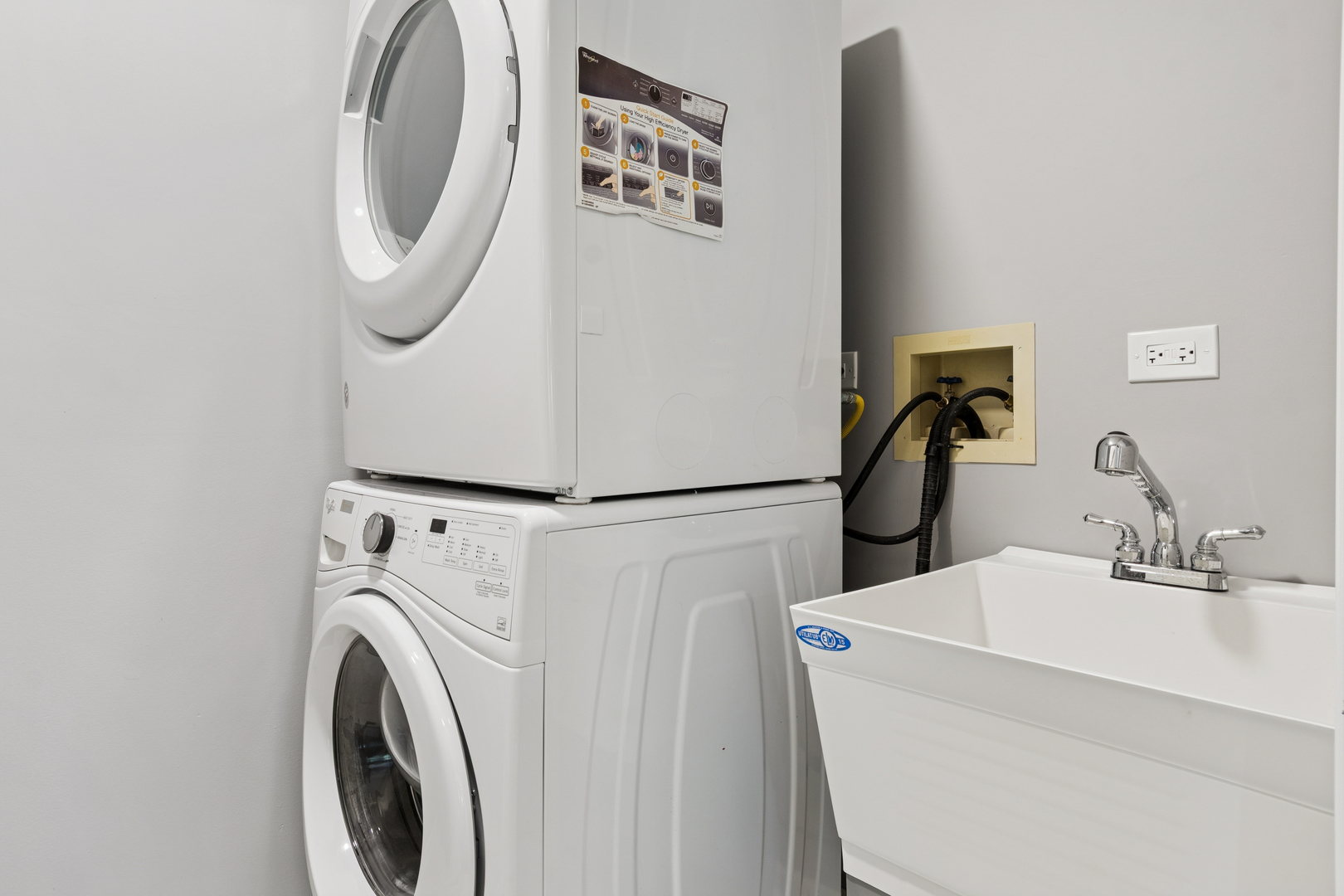 91 Midhurst Court #102A, Naperville, IL 60565