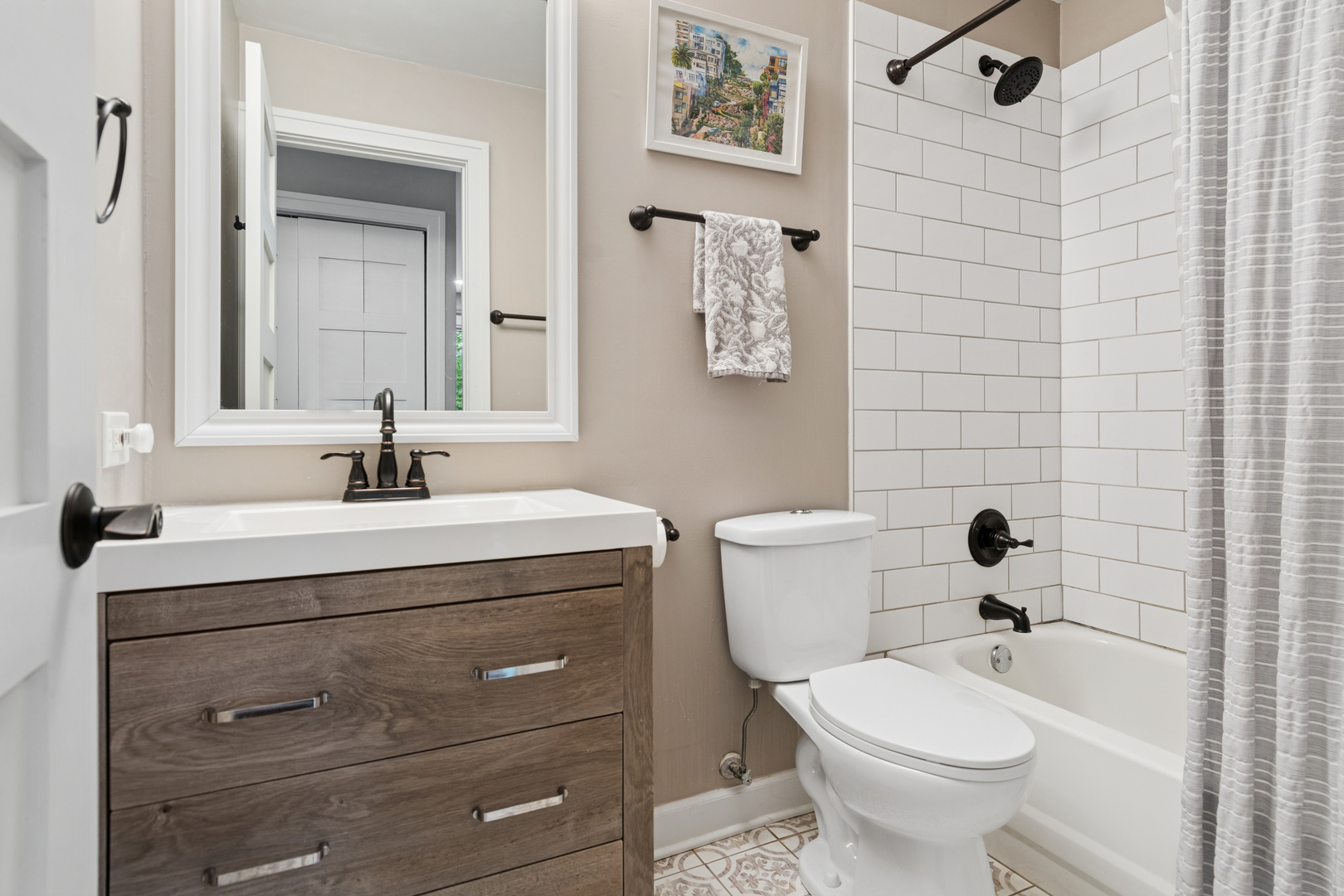 91 Midhurst Court #102A, Naperville, IL 60565