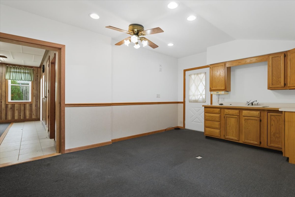 69 E Grand Avenue, Lake Villa, IL 60046