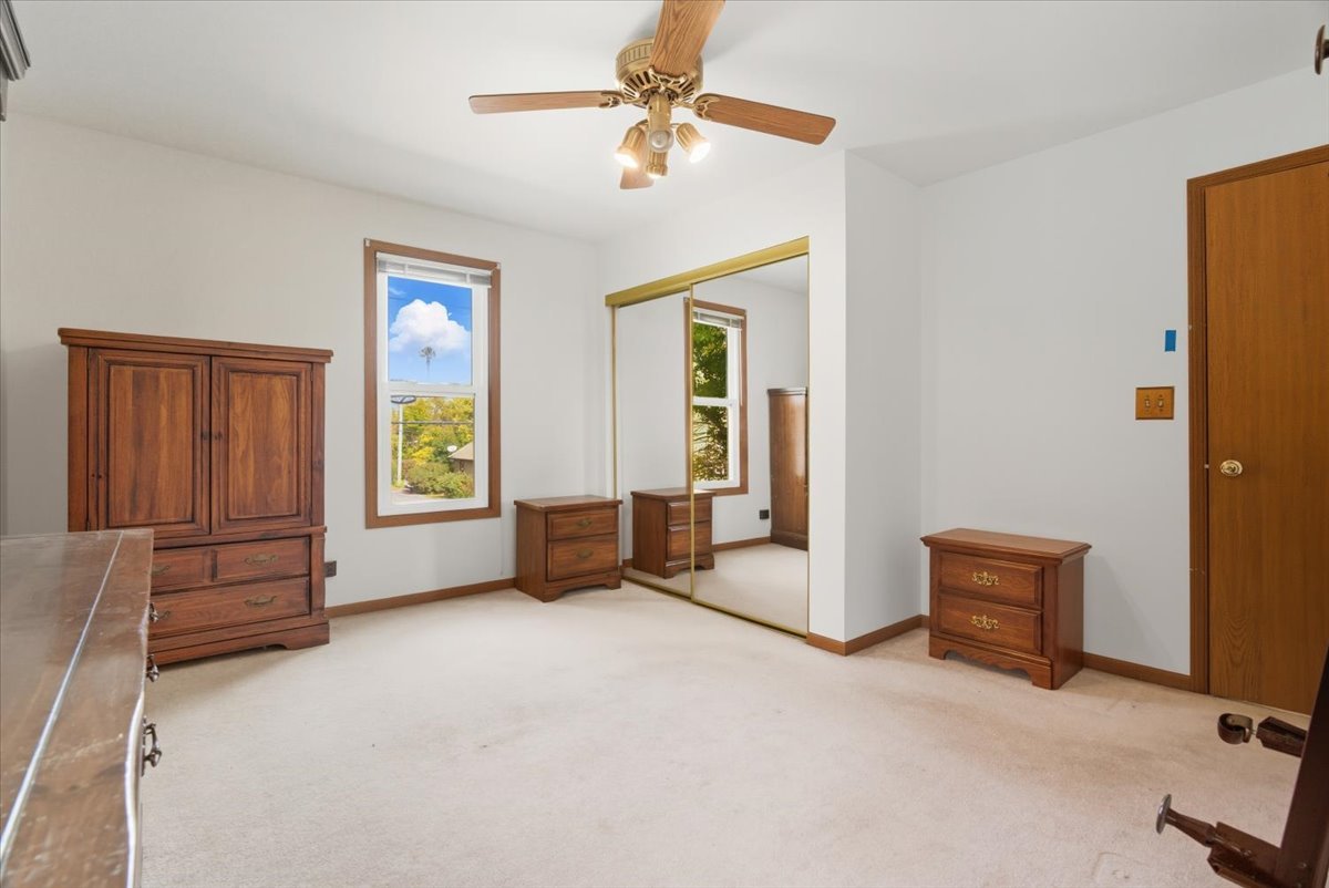 69 E Grand Avenue, Lake Villa, IL 60046