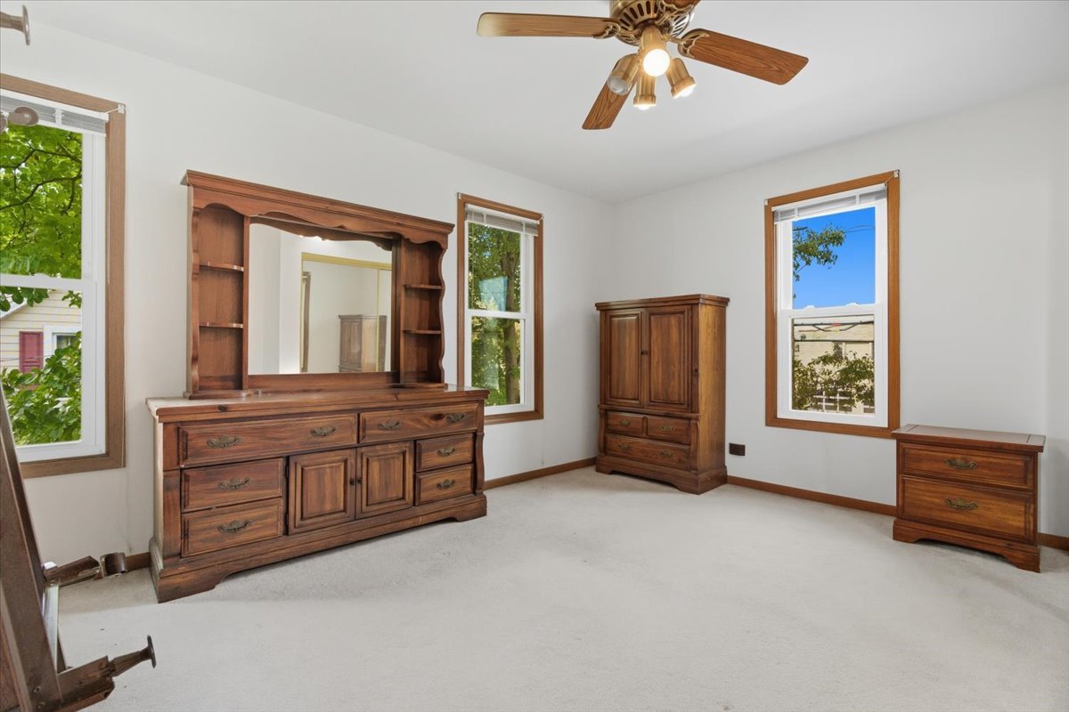 69 E Grand Avenue, Lake Villa, IL 60046