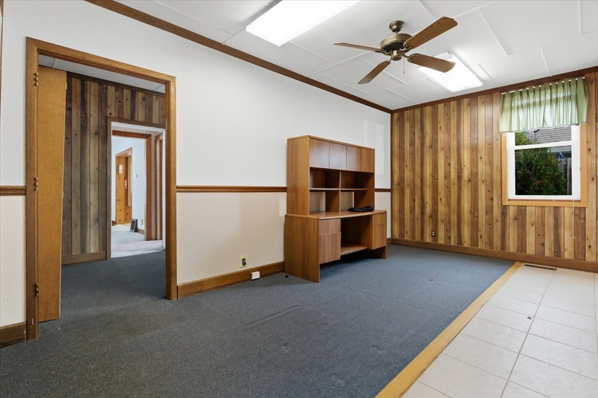 69 E Grand Avenue, Lake Villa, IL 60046