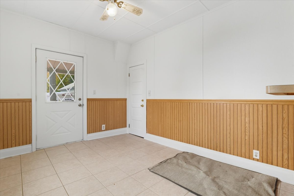 69 E Grand Avenue, Lake Villa, IL 60046