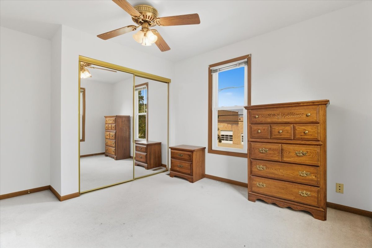 69 E Grand Avenue, Lake Villa, IL 60046