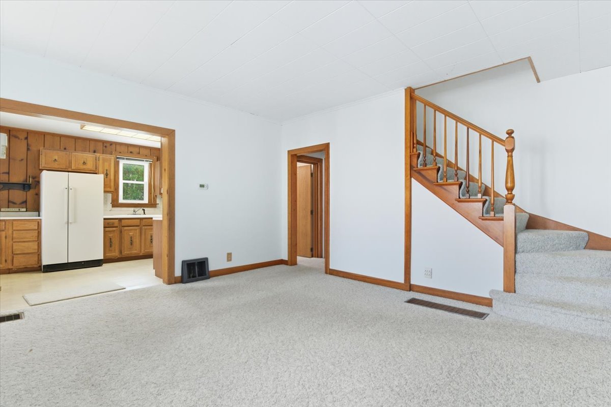 69 E Grand Avenue, Lake Villa, IL 60046