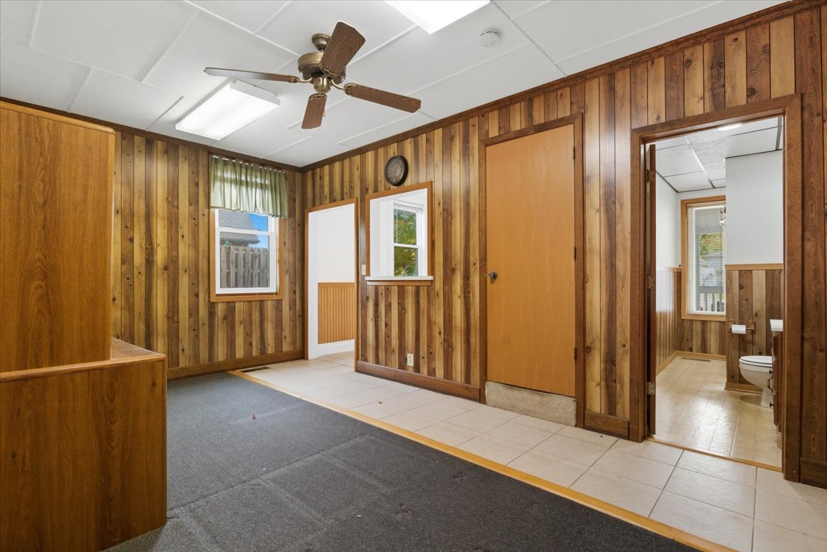 69 E Grand Avenue, Lake Villa, IL 60046