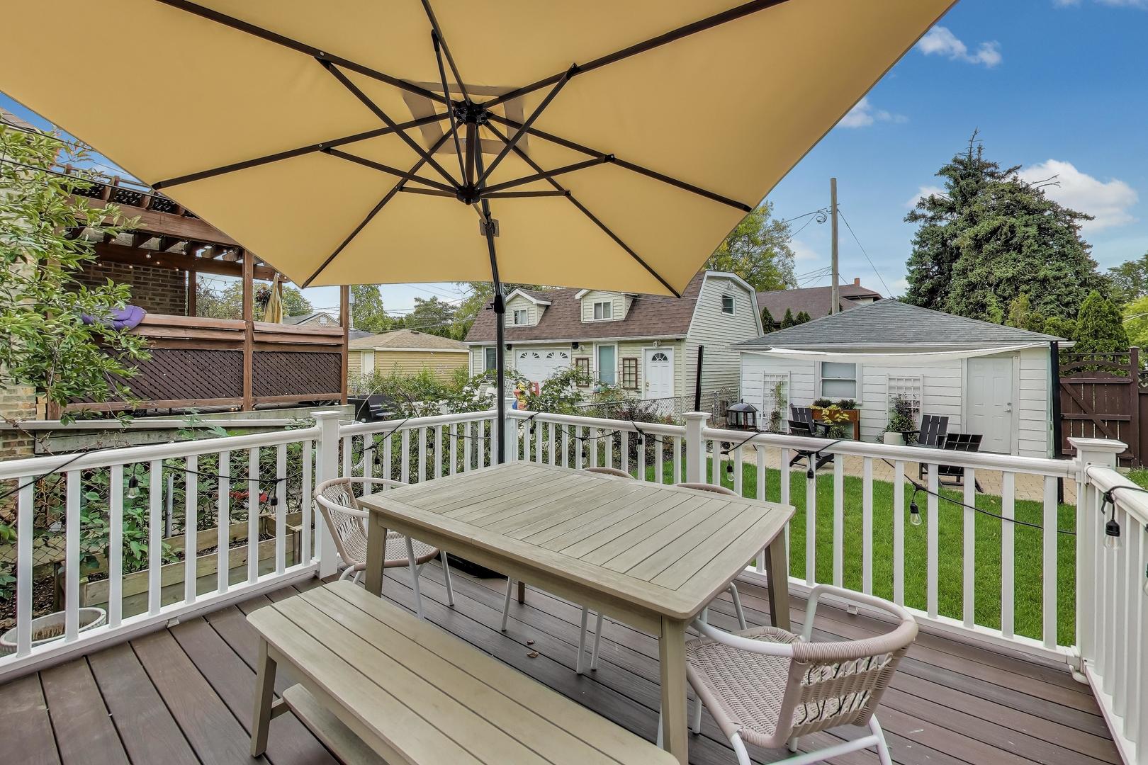 6132 N Naper Avenue, Chicago, IL 60631