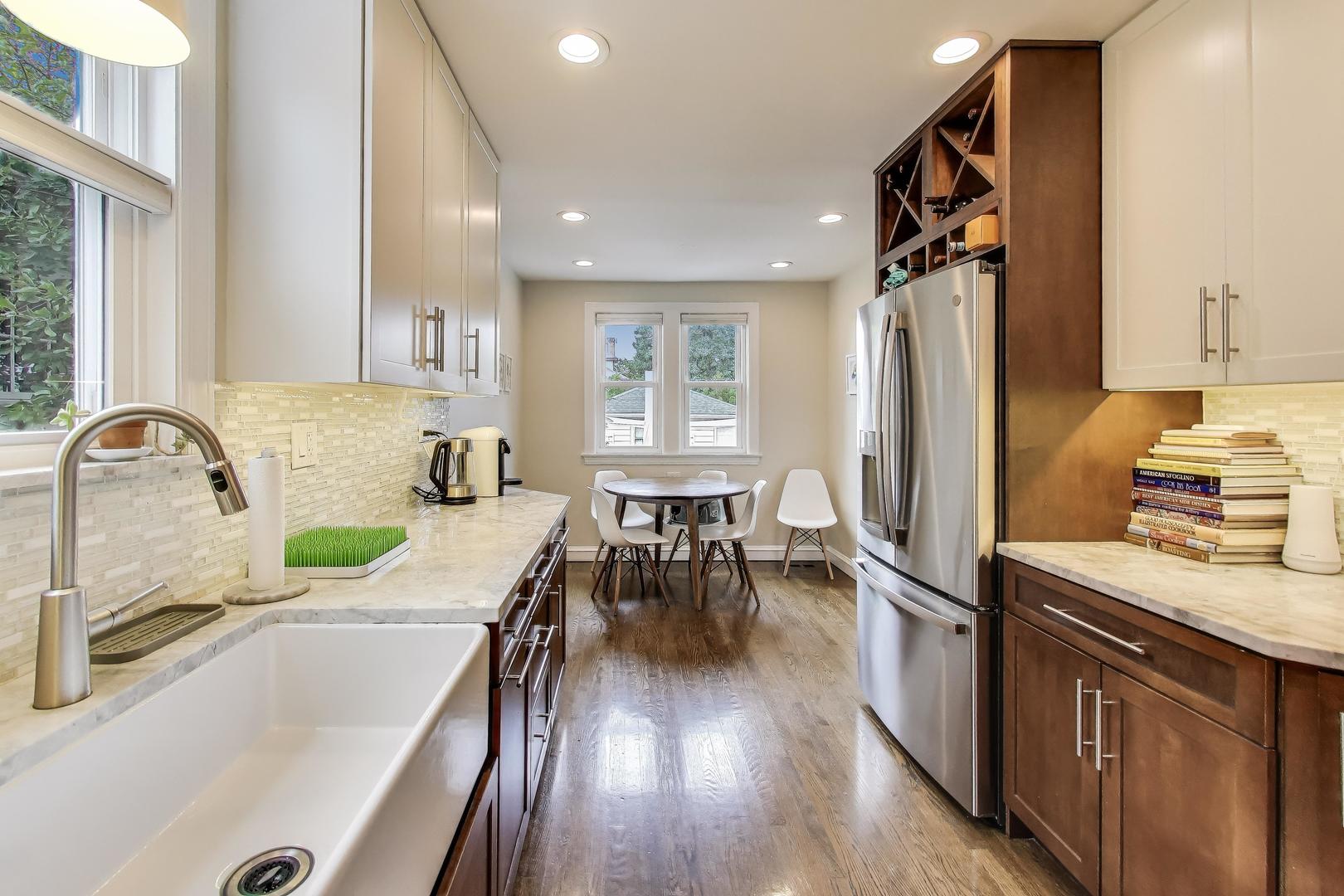 6132 N Naper Avenue, Chicago, IL 60631