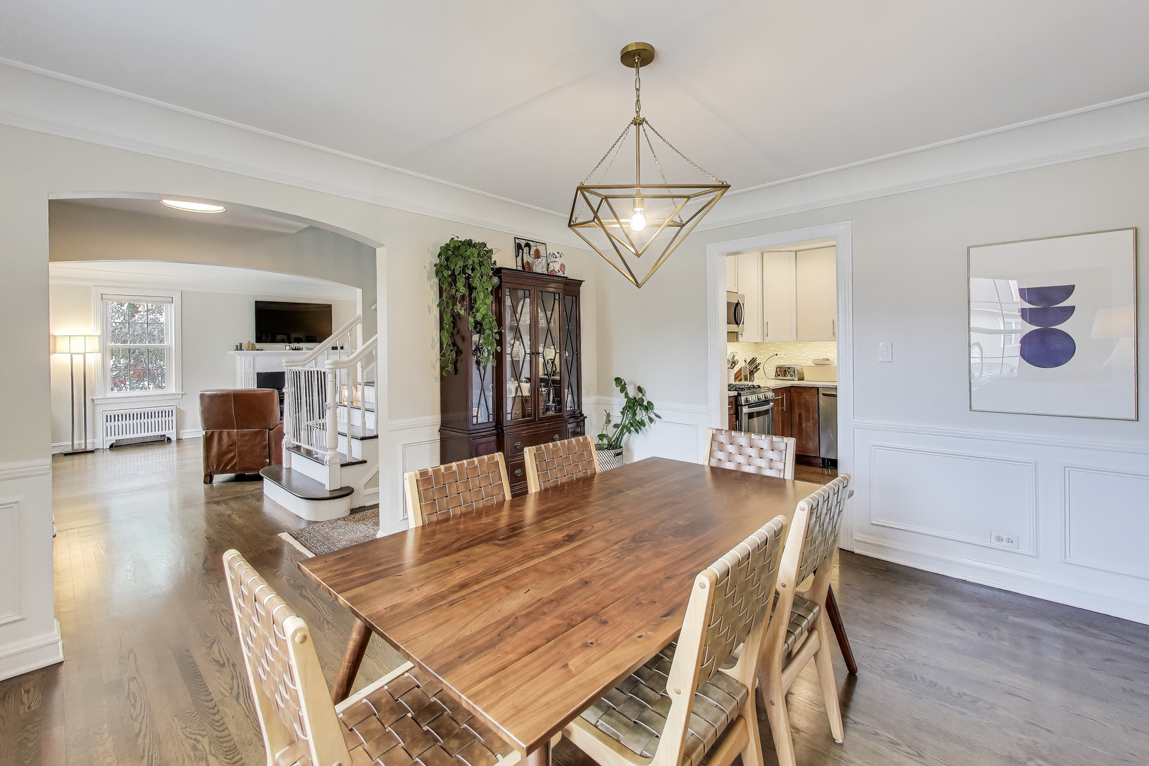 6132 N Naper Avenue, Chicago, IL 60631