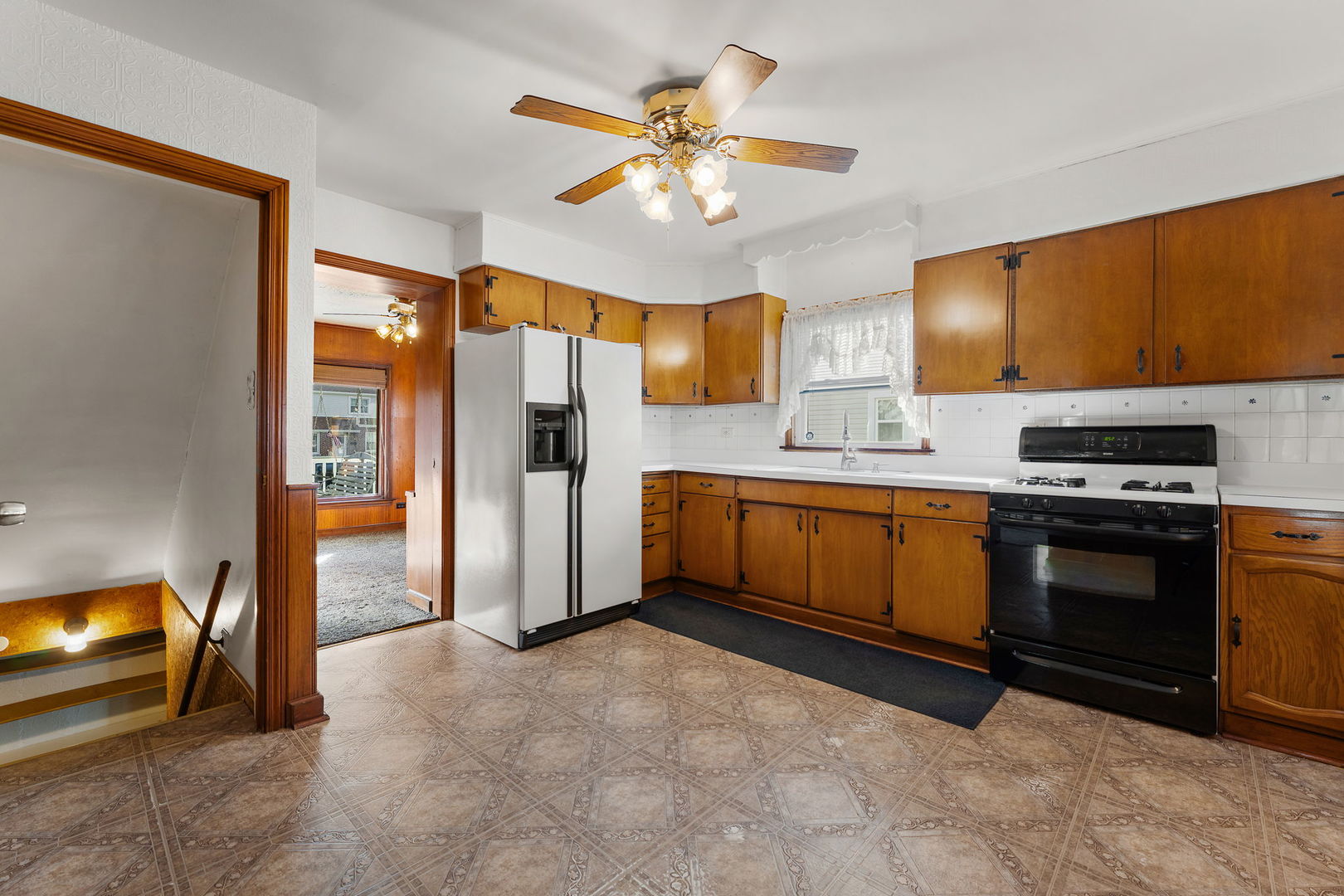 9146 S Spaulding Avenue, Evergreen Park, IL 60805