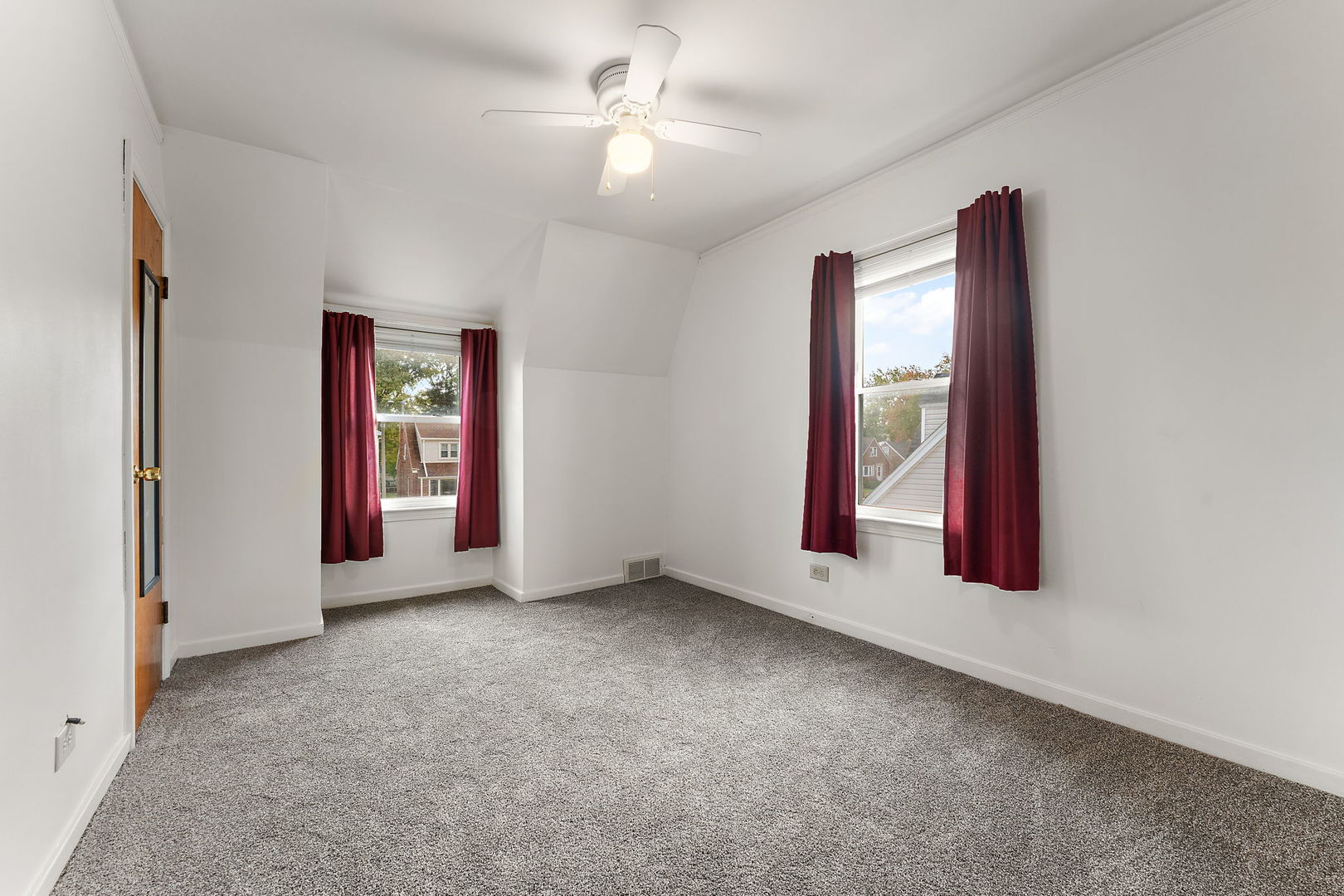 9146 S Spaulding Avenue, Evergreen Park, IL 60805