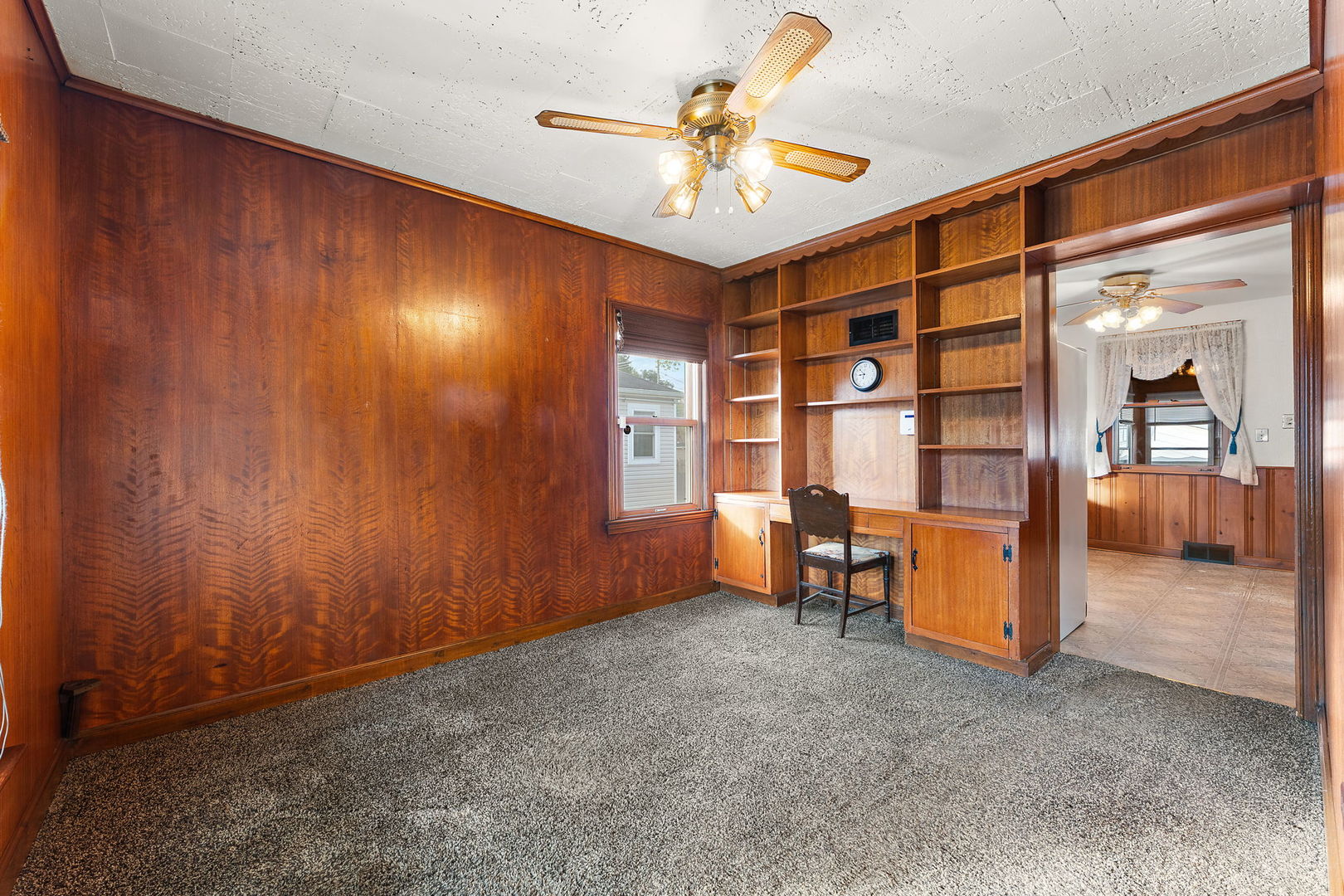 9146 S Spaulding Avenue, Evergreen Park, IL 60805