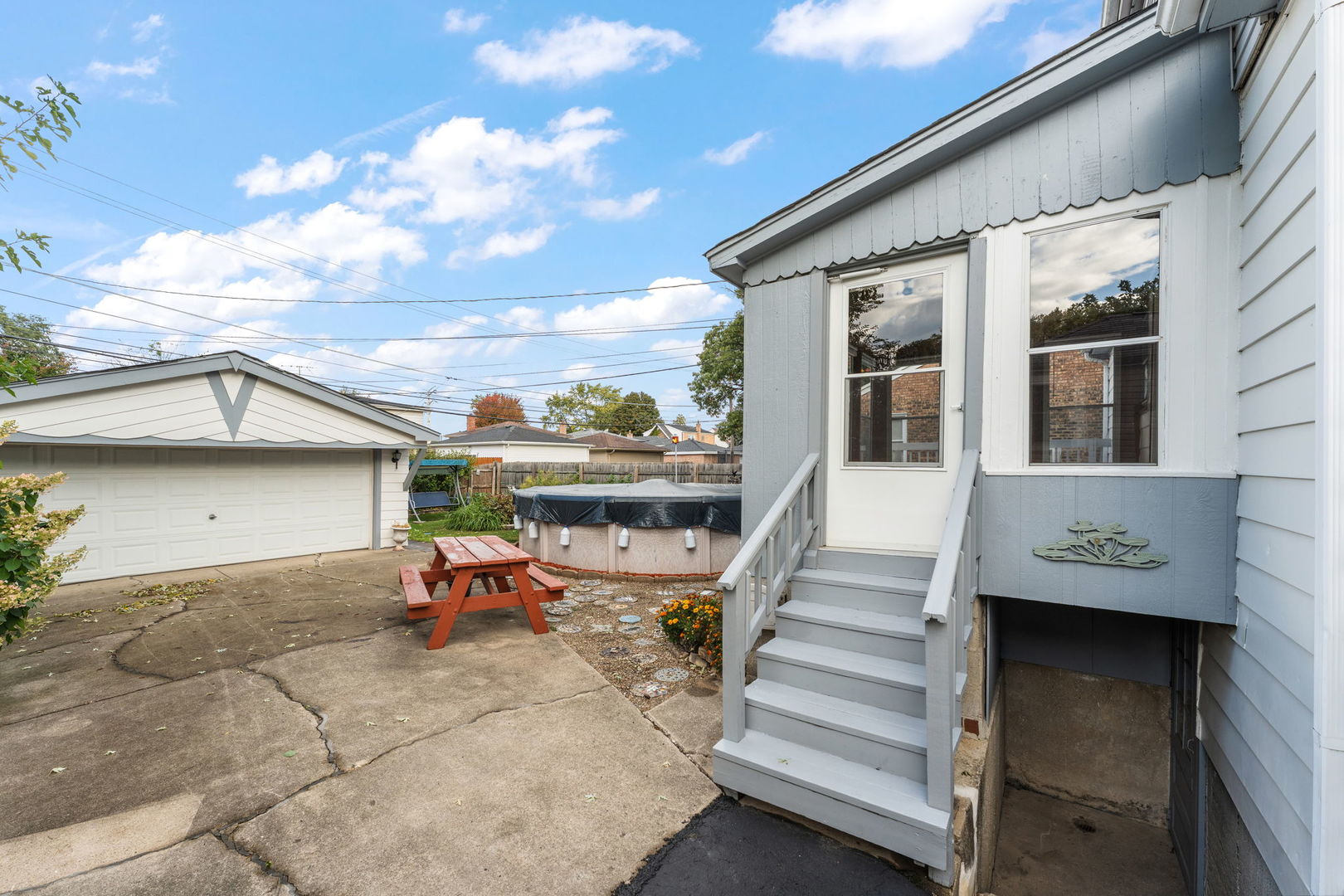 9146 S Spaulding Avenue, Evergreen Park, IL 60805