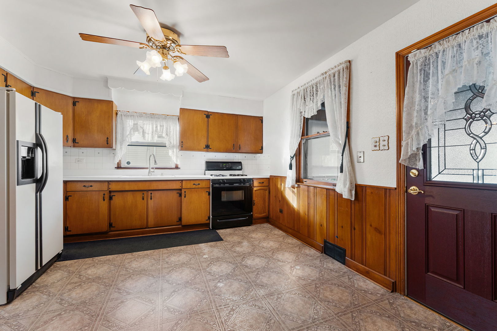 9146 S Spaulding Avenue, Evergreen Park, IL 60805