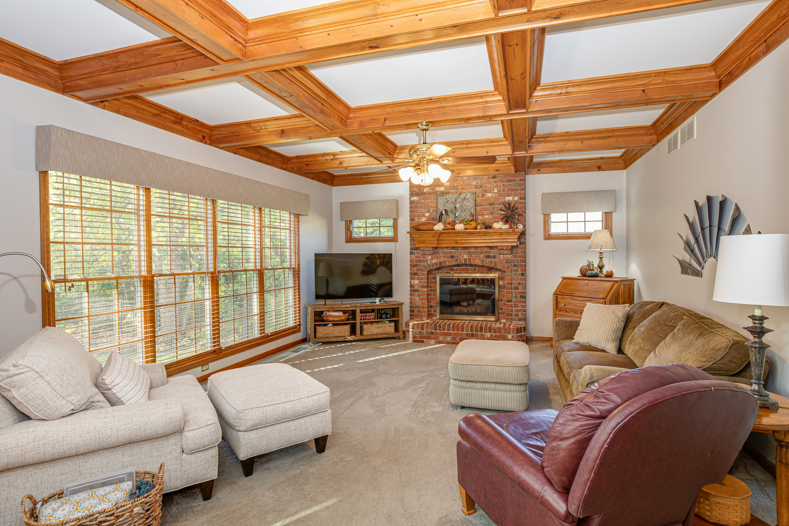 840 Hampton Course, West Chicago, IL 60185