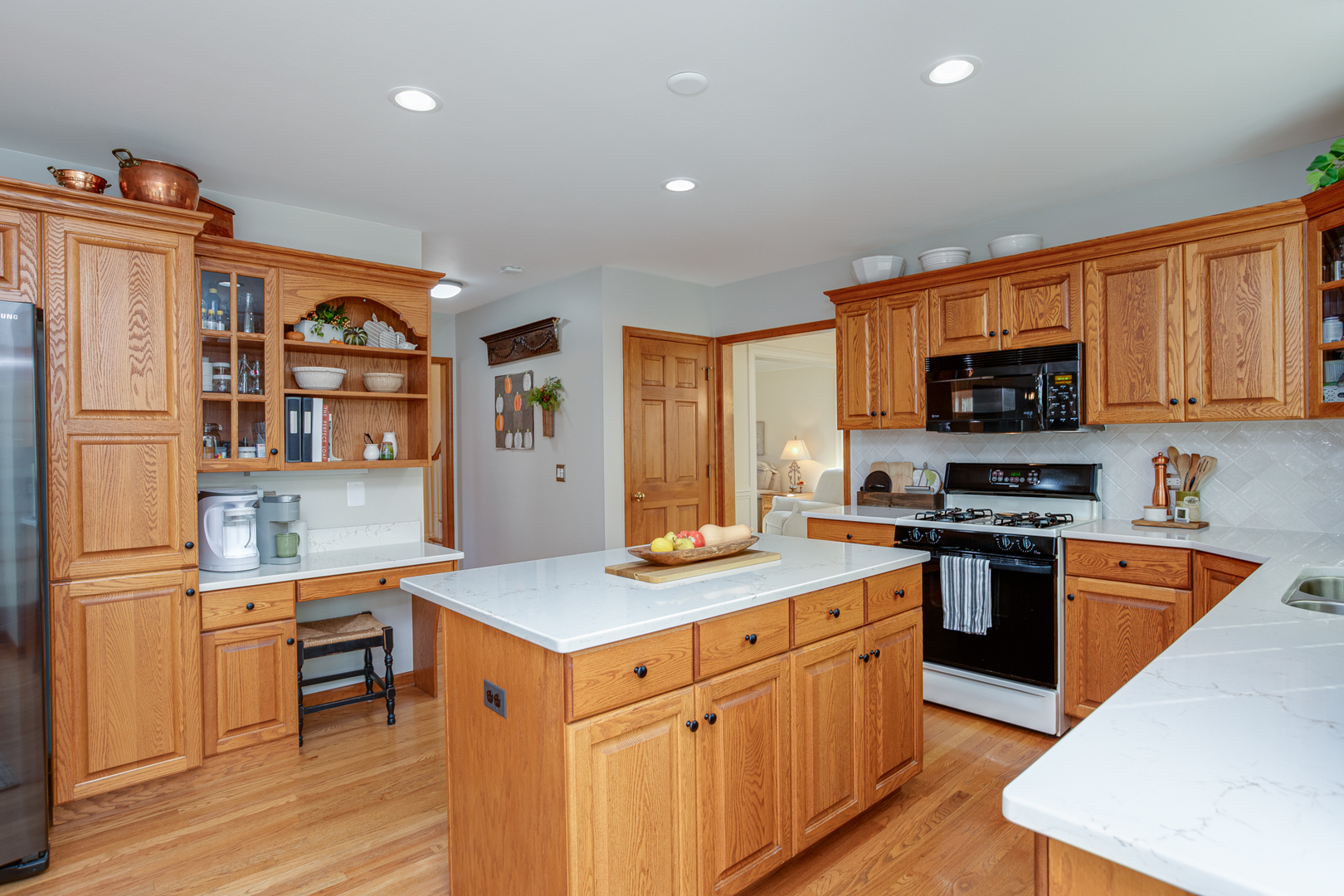 840 Hampton Course, West Chicago, IL 60185