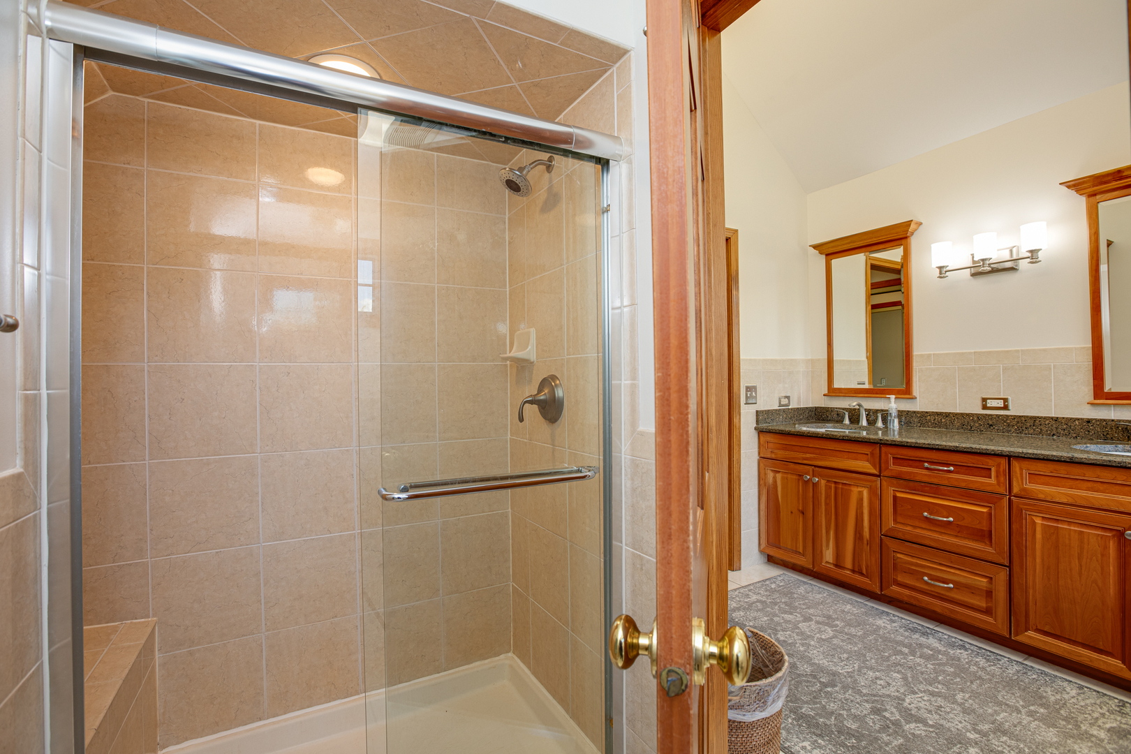 840 Hampton Course, West Chicago, IL 60185