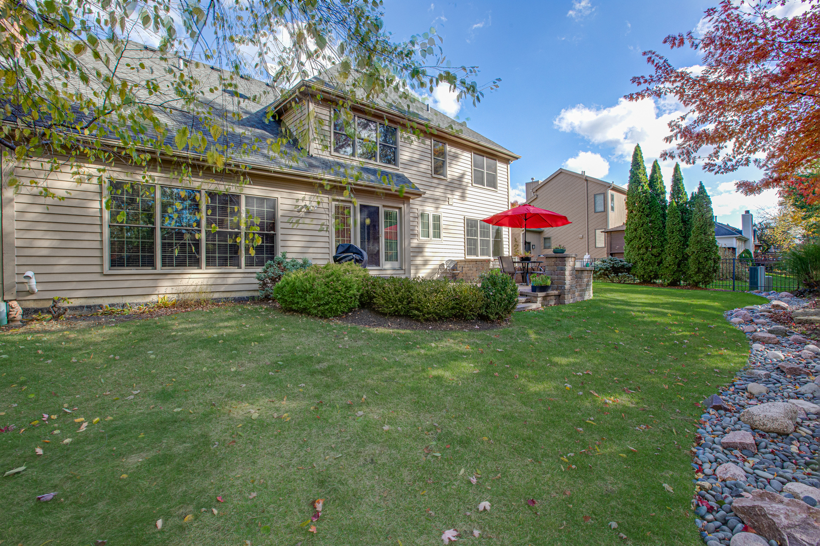 840 Hampton Course, West Chicago, IL 60185