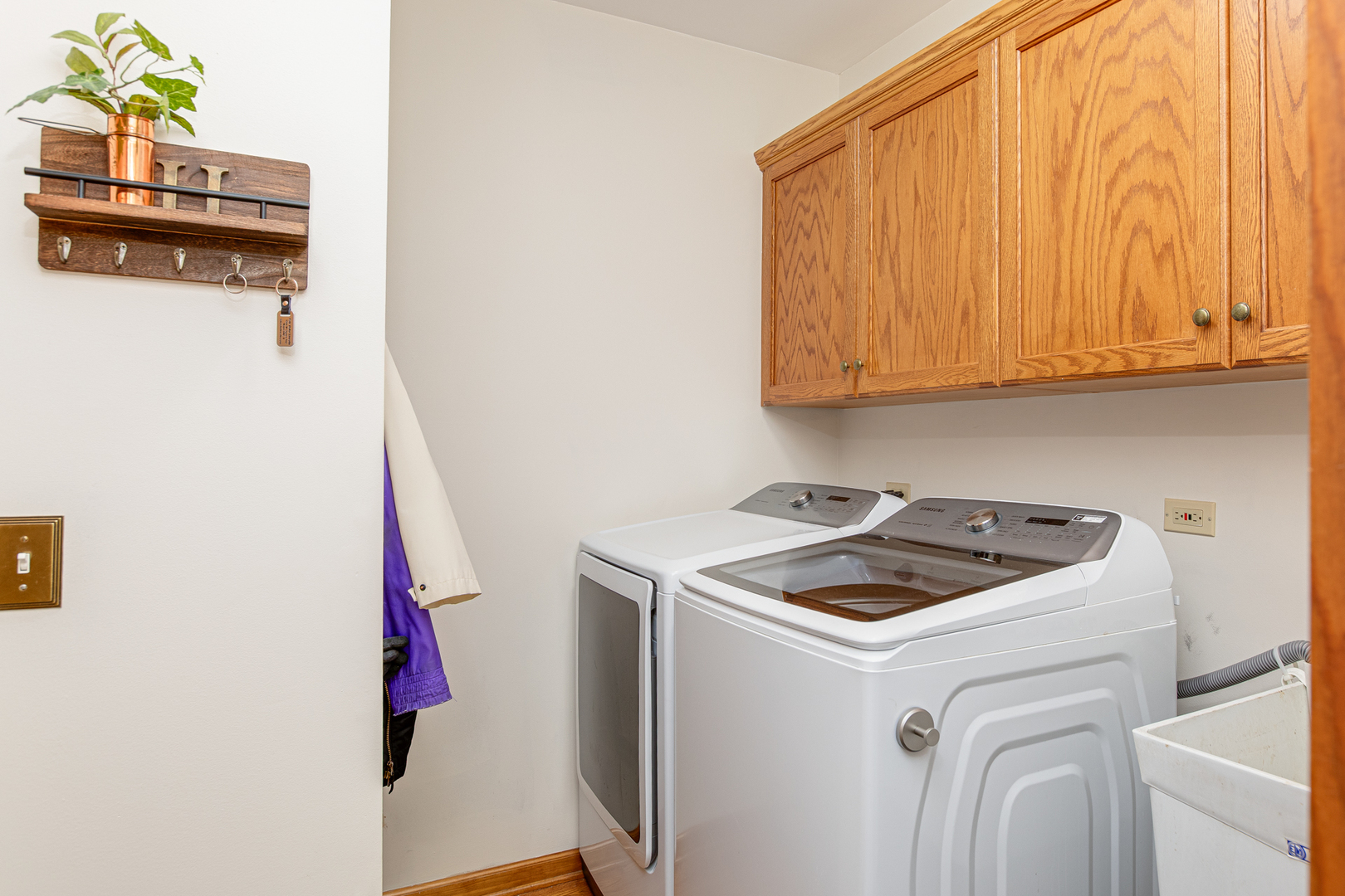 840 Hampton Course, West Chicago, IL 60185