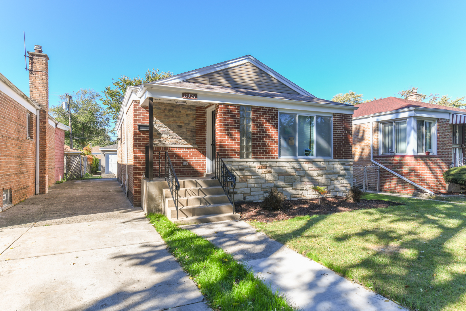 12522 S Racine Avenue, Calumet Park, IL 60827