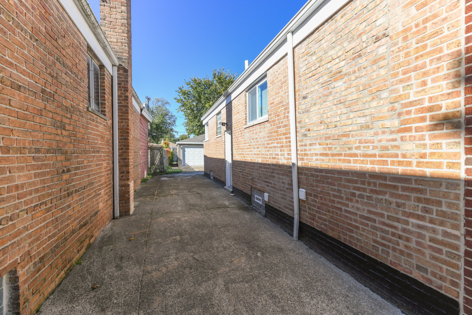 12522 S Racine Avenue, Calumet Park, IL 60827